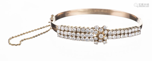 Bracelet moderne en or rose avec diamants