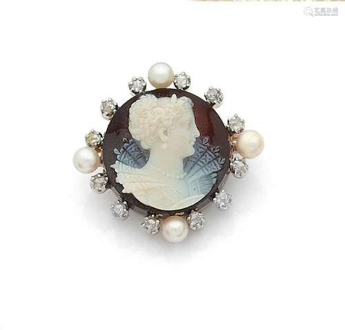 Broche en or 18K (750),