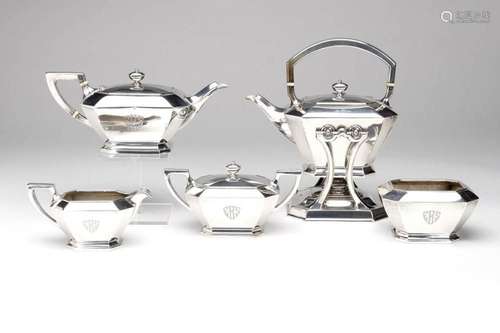 An American silver tea service (6x)