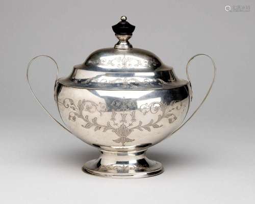 A small German tureen