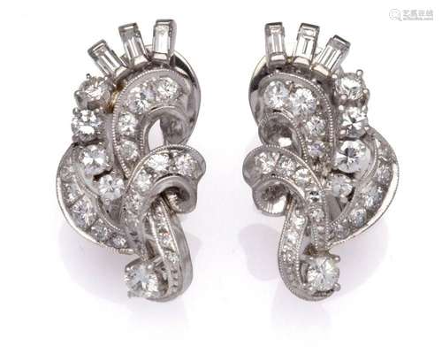 A pair of retro 18k white gold diamond earclips