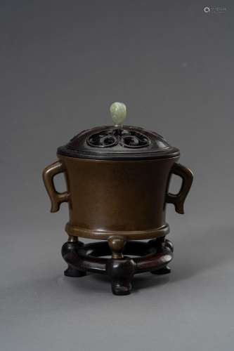 † A BRONZE CENSER WITH WOOD COVER & STAND, 1900s