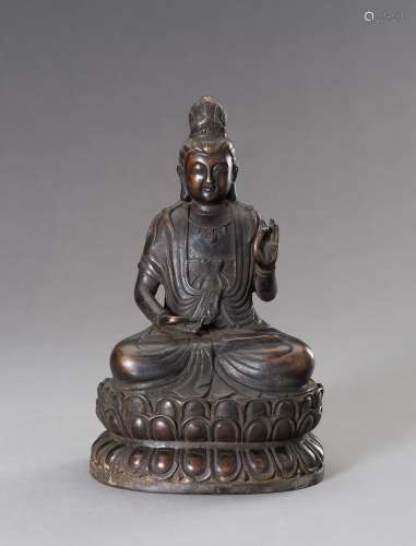 A BRONZE FIGURE OF SEATED GUANYIN, 20TH CENTURY