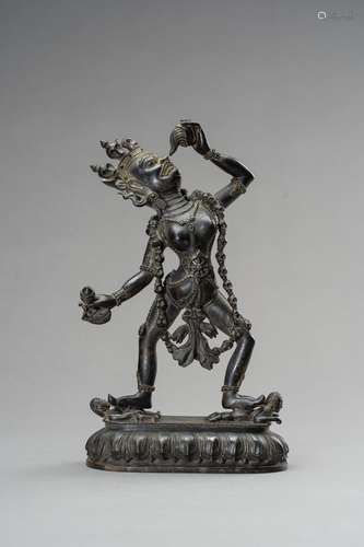 A BRONZE FIGURE OF VAJRAYOGINI, 1900s