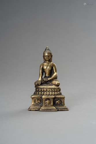 A SMALL BRONZE FIGURE OF BUDDHA SHAKYAMUNI, 1900s