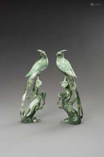 A PAIR OF JADEITE BIRD SCULPTURES, REPUBLIC PERIOD