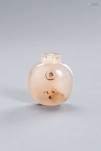 A SHADOW AGATE SNUFF BOTTLE, QING DYNASTY