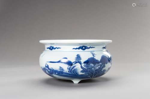 A LARGE BLUE AND WHITE TRIPOD CENSER, QING DYNASTY
