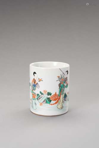 A SMALL FAMILLE VERTE PORCELAIN BRUSHPOT, BITONG, QING DYNAS...