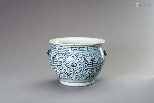 A LARGE BLUE AND WHITE PORCELAIN CACHEPOT, LATE QING DYNASTY