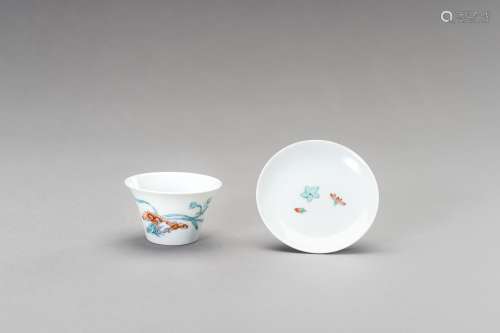 A SMALL DOUCAI CUP AND SAUCER, LATE QING TO REPUBLIC