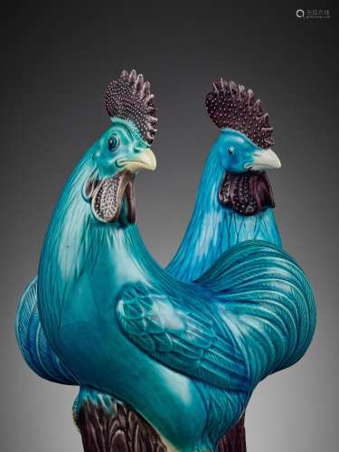 A PAIR OF PORCELAIN ROOSTERS, REPUBLIC PERIOD, JIN SHENG SHE...
