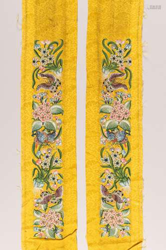 A PAIR OF YELLOW 'BUTTERFLIES' SILK SLEEVE BANDS, ...