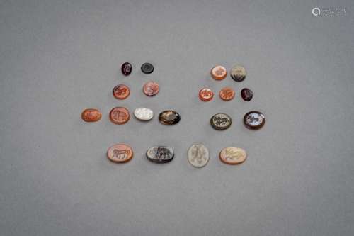 A MIXED LOT OF 19 GANDHARAN INTAGLIO SEALS