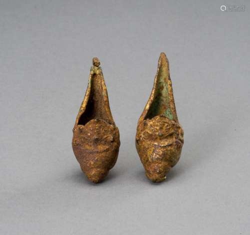 A PAIR OF KHMER GOLD CONCH SHELL EARRINGS