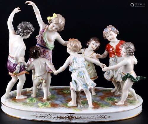 Müller & Co Volkstedt porcelain figure child dancers, Ki...