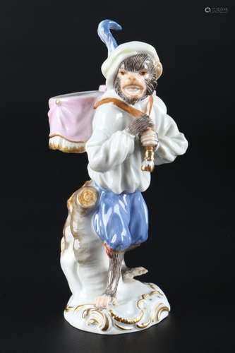 Meissen monkey chapel kettledrum carrier, Affenkapelle Pauke...