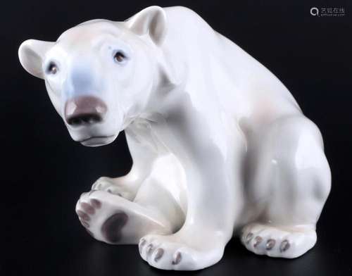 Bing & Gröndahl seated ice bear figure 1629, sitzender E...