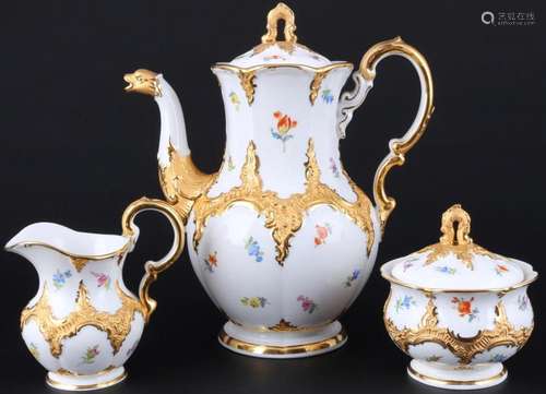 Meissen B-Form Strewn Flowers coffee set 1st choice, Kaffeek...