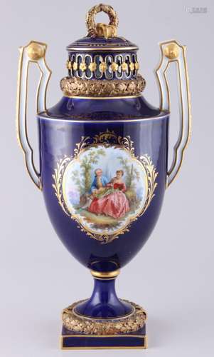 Meissen royal blue potpourri handled vase 1st choice, kobalt...