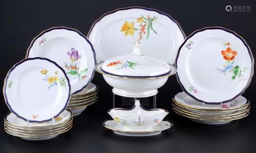 Meissen Flowers with Royal Blue Rim dinner service for 6 per...