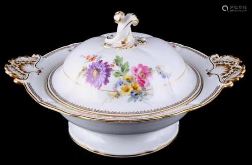 Meissen A-Kante Goldrim with Flower Bouquet lidded pot 1st c...