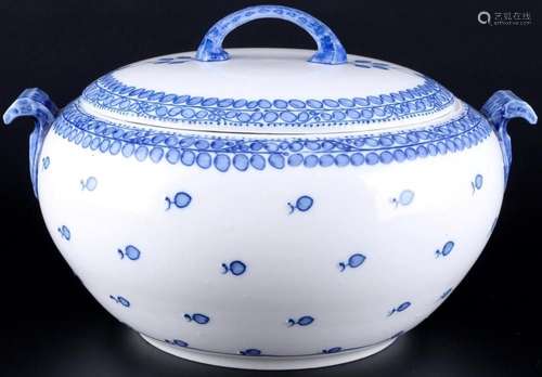 Meissen Riemerschmid Blue Panicle large tureen, 1903-1905, g...