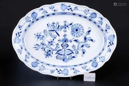 Meissen Zwiebelmuster large platter 1st choice ca.1900, ries...