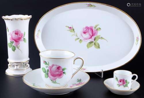 Meissen Red Rose 2 cups with vase and tray, Tassen mit Vase ...