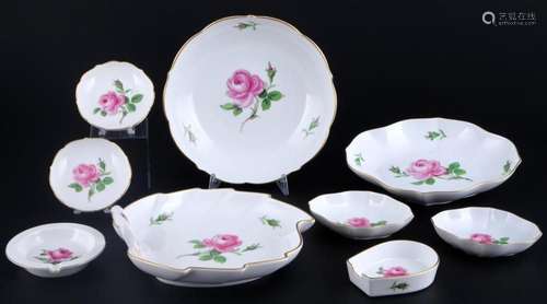 Meissen Red Rose 9-piece decorative porcelain, 9-teiliges Po...