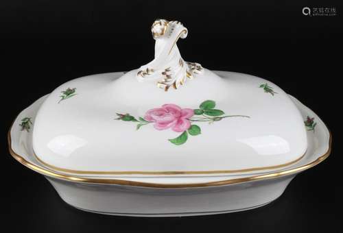 Meissen Red Rose large lidded pot, Deckeltopf,