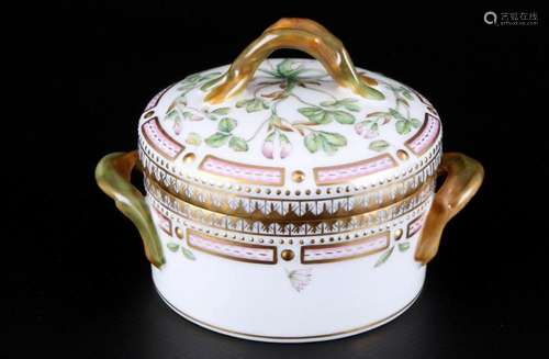 Royal Copenhagen Flora Danica sugar box 3624 1st choice, Zuc...