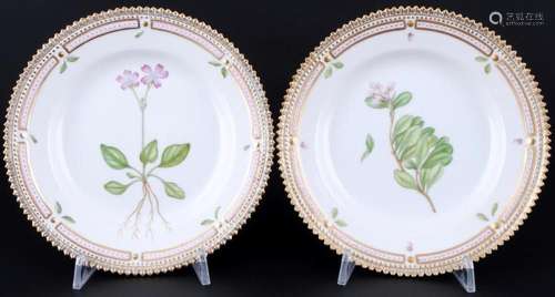 Royal Copenhagen Flora Danica 2 dessert plates 3551 1st choi...