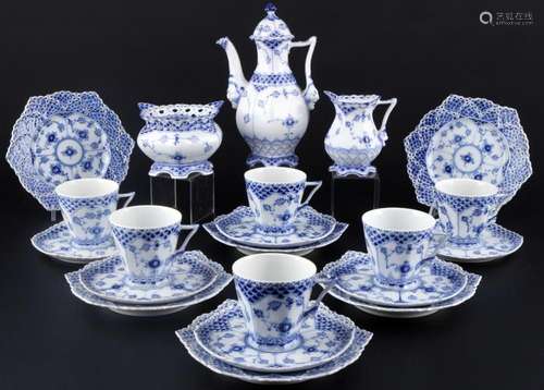 Royal Copenhagen Musselmalet Full Lace coffee service for 6 ...