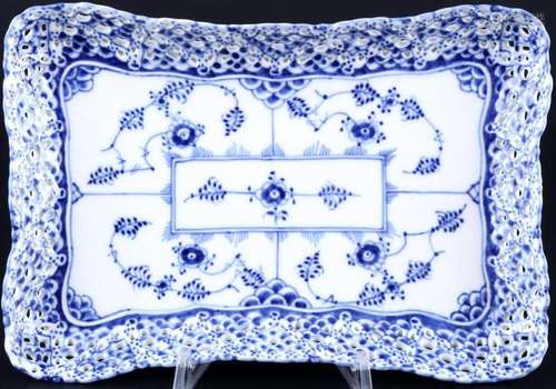 Royal Copenhagen Musselmalet Full Lace tray / vide-pouche 1s...