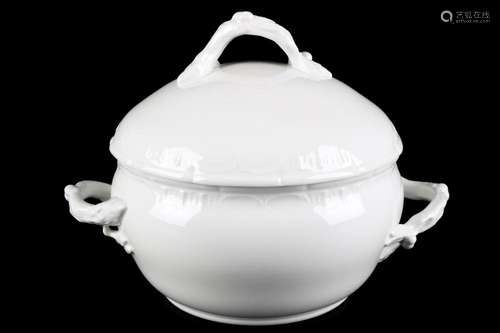 KPM Berlin large tureen, große Deckelterrine,