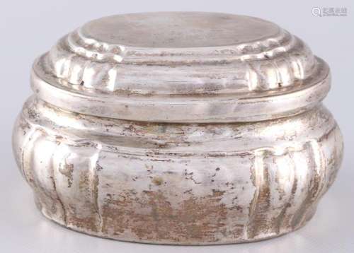 Austria-Hungary silver lidded box, 18th century 13-Lot, Öste...