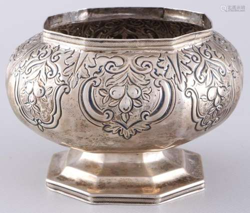 Netherlands 833 silver centerpiece 19th century, Niederlande...