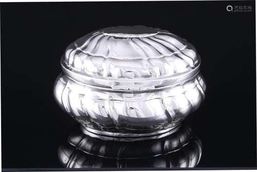 Jugendstil 800 silver lidded box art nouveau, Silber Deckeld...