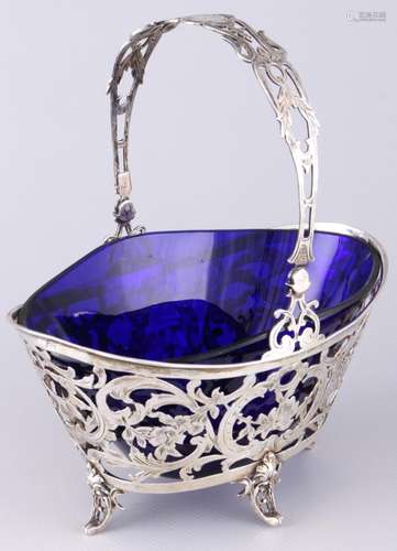 800 silver handled basket with royal blue glass insert, Silb...