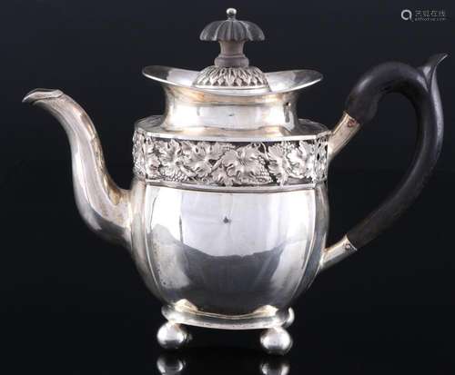 Silver tea pot, Berlin 19th century 12-Lot, Silber Teekanne ...