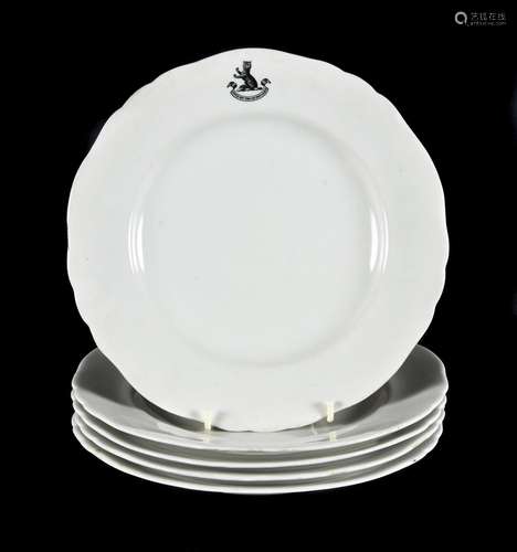 FIVE ROYAL WORCESTER CRESTED WHITE PORCELAIN DINNER PLATES