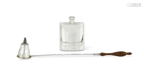 AN AMERICAN SILVER COLOURED HIP FLASK
