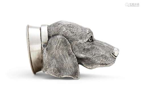 A SILVER COLOURED HOUNDS HEAD STIRRUP CUP