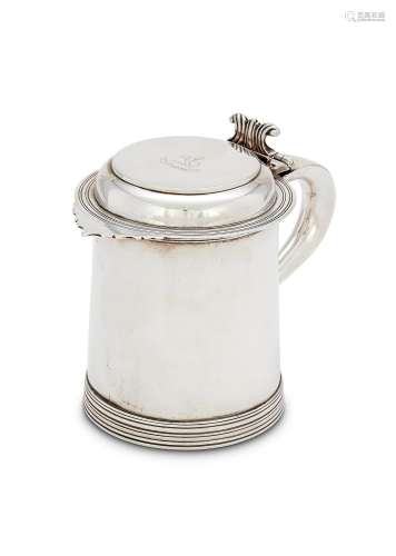 AN INDIAN COLONIAL SILVER HINGED TANKARD