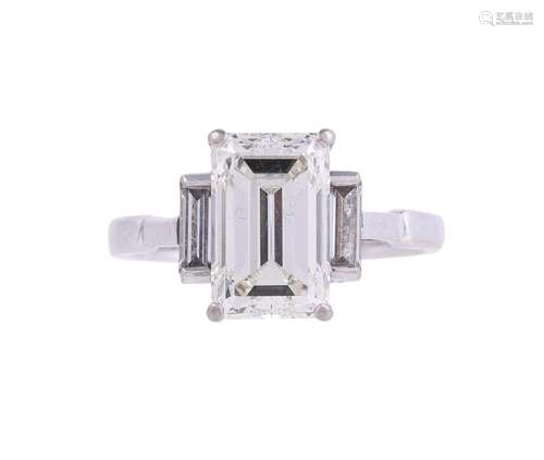 A SINGLE STONE DIAMOND RING