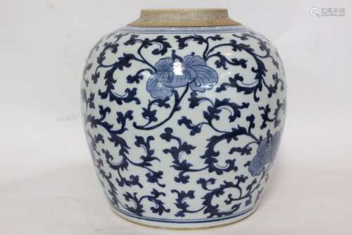 Mid-Qing Chinese Blue and White Porcelain Jar