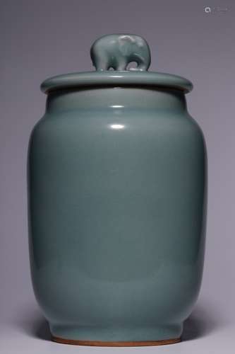 Chinese Celedan Porcelain Lid Vase