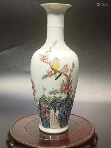 Chinese Famille Rose Porcelain Vase,Mark