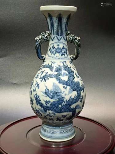 Chinese Blue and White Porcelain Vase